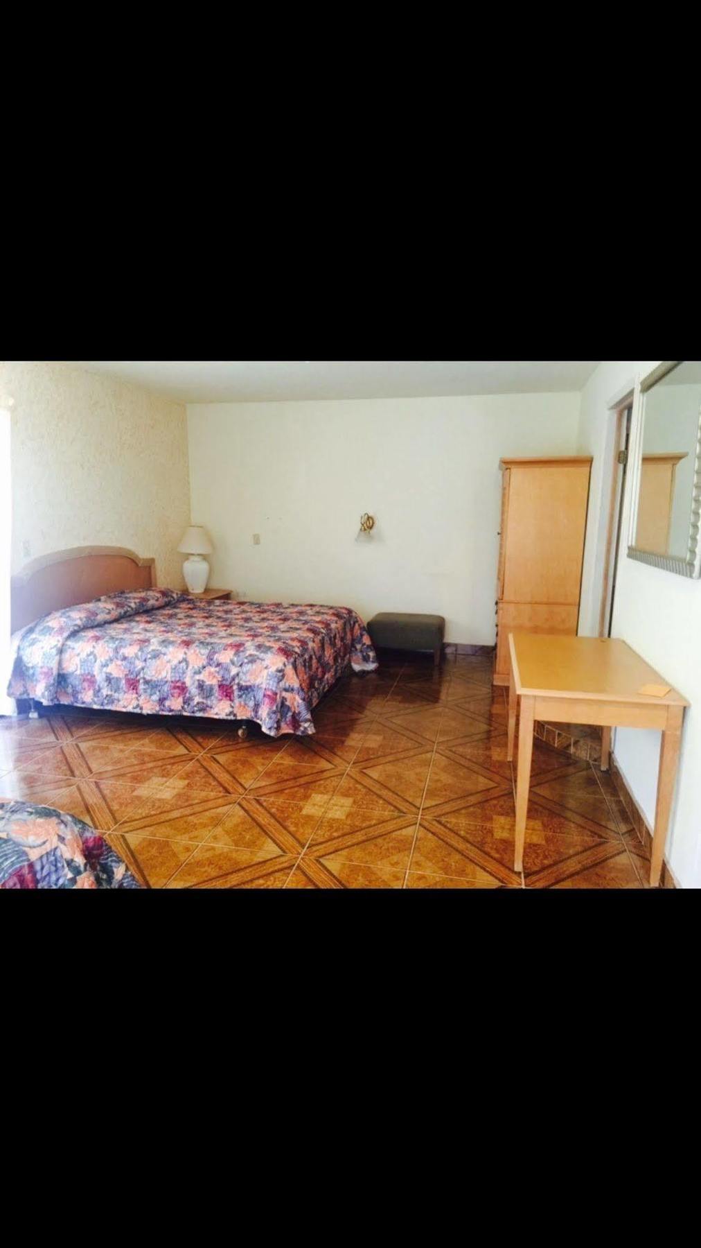 Hotel La Cueva Del Pirata Camalú Exteriér fotografie