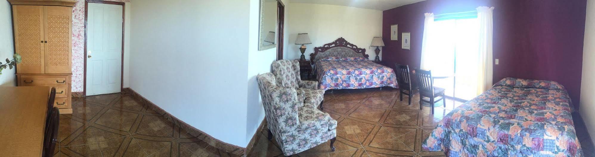 Hotel La Cueva Del Pirata Camalú Exteriér fotografie